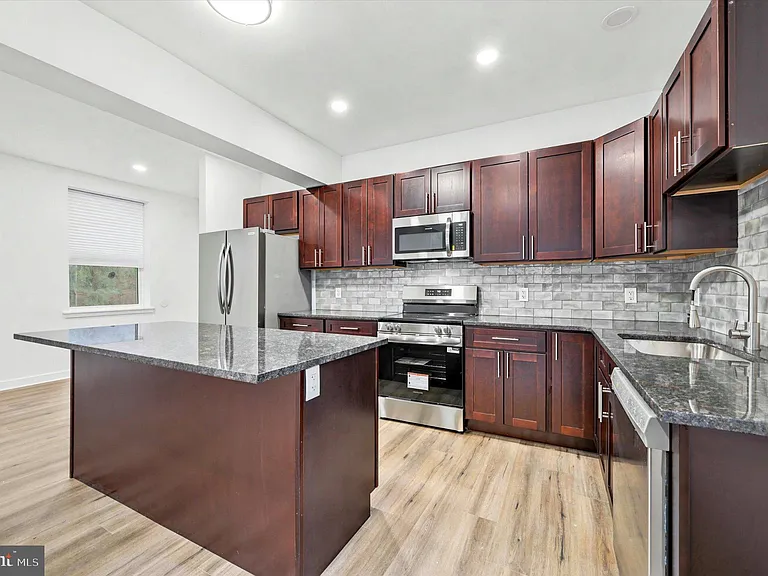 514 Ryers Ave #A — Photo 6