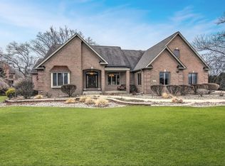 12825 Rambling Rose Ln, Saint John, IN 46373