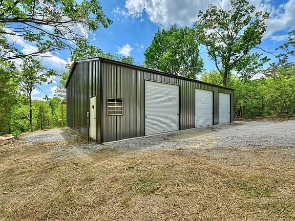 4th image of 315 Peggy Ann Ln