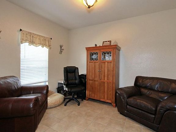 4th image of 105 Rock Creek Cir