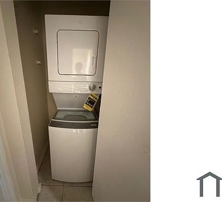 3rd image of 1239 NE 127th St #C