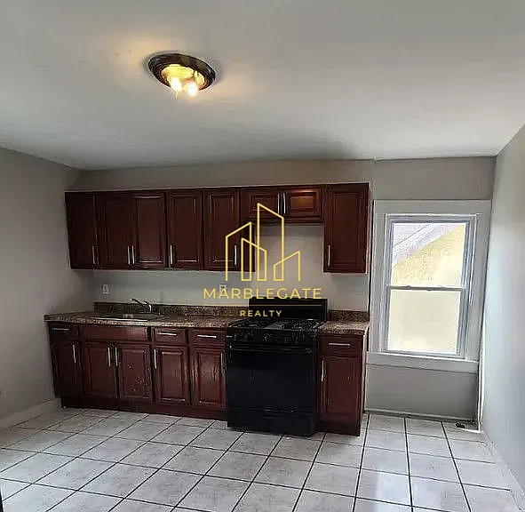 58-60 Clinton Pl #22 — Photo 1
