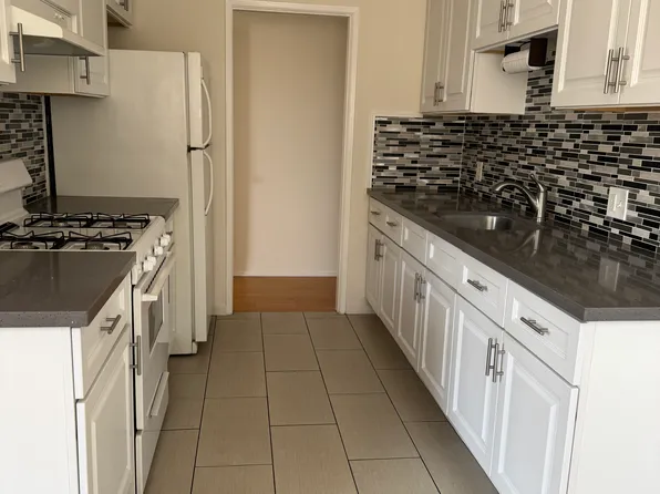 4417 Melbourne Ave APT E, Los Angeles, CA 90027