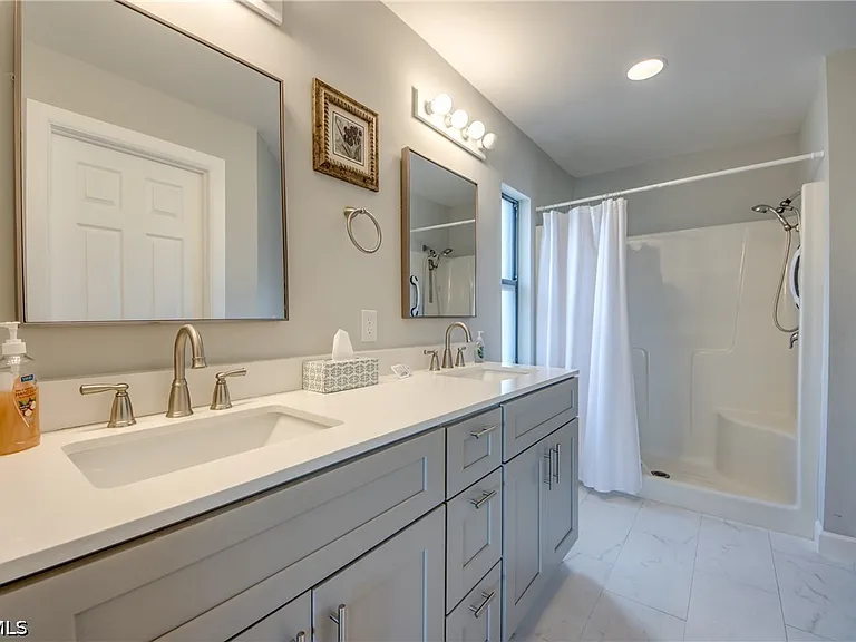 15472 Admiralty Cir #2 — Photo 34