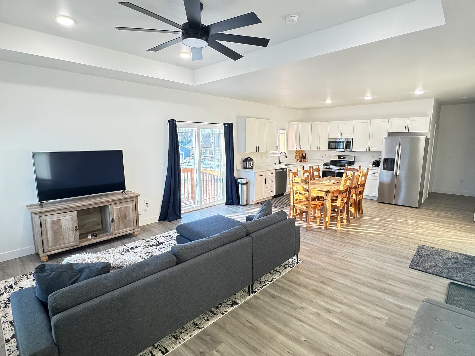 3 bed, 1500 sqft, $2,500 — Photo 2