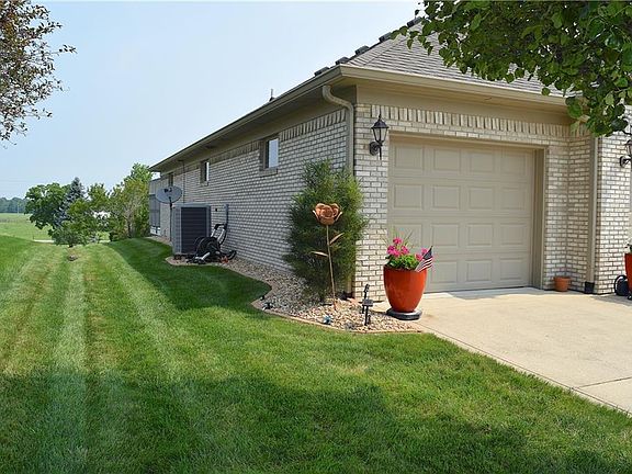 5th image of 2474 Oak Dr