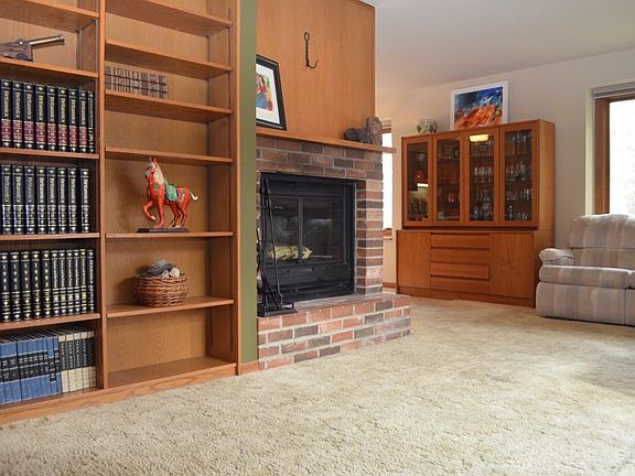 2nd image of 591 Canterbury Dr