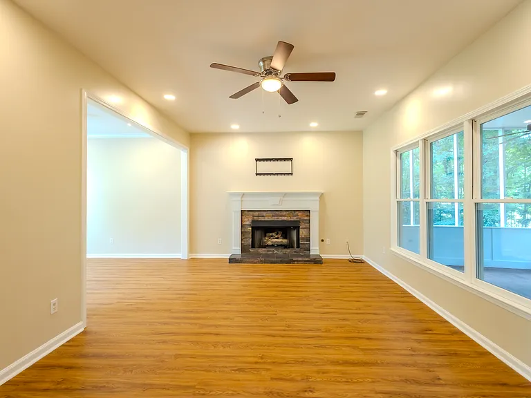 650 Cedar Creek Dr — Photo 8