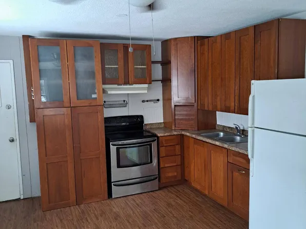 604 White St SW #2, Watertown, MN 55388
