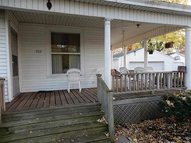 2nd image of 702 Peoria St