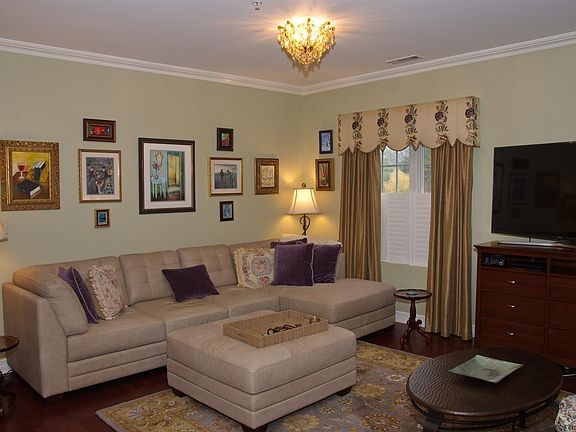 3rd image of 8 Wall St APT 208