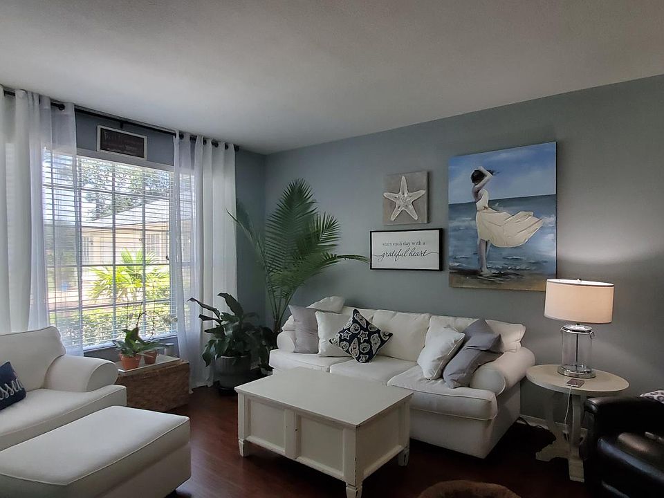 1st image of 33703 Richmond Park Dr #3303