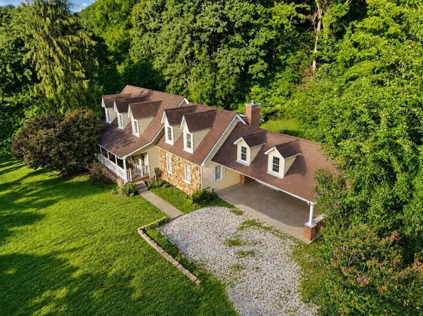 5084 Middle Fork Rd, Salyersville, KY 41465
