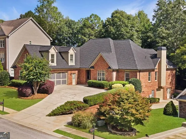 2065 Democracy Dr, Buford, GA 30519