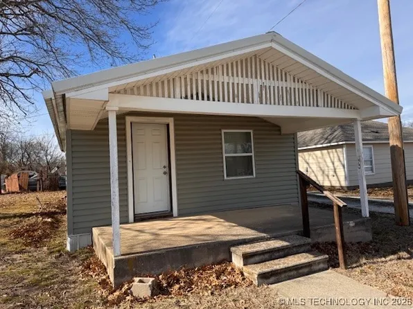 321 S Oak Ave, Ada, OK 74820