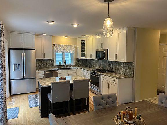 5th image of 33 Exeter Farms Road