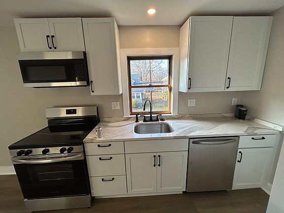 2nd image of 1142 Tatum St APT B