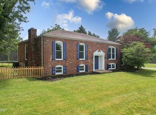 8900 La Costa Rd, Jeffersontown, KY 40299