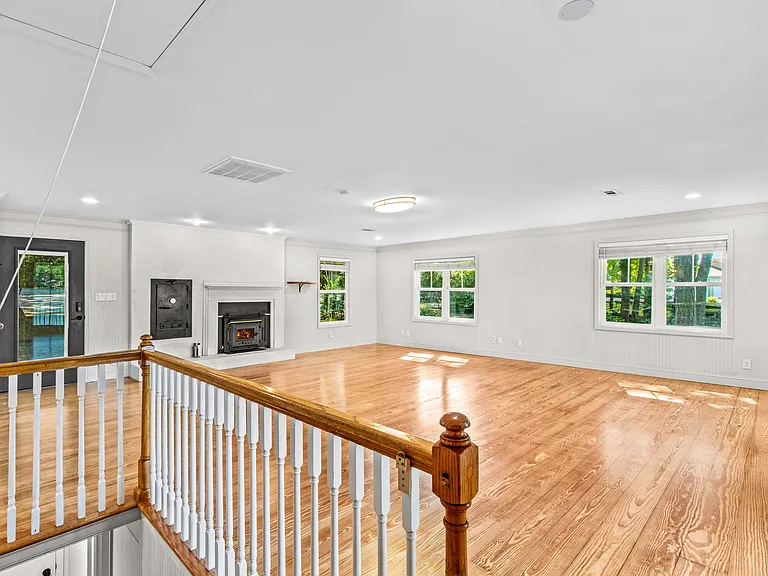 118 Revere Dr — Photo 18