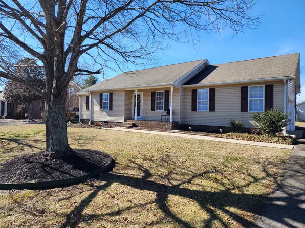 2028 Pecan Ridge Dr, Murfreesboro, TN 37128