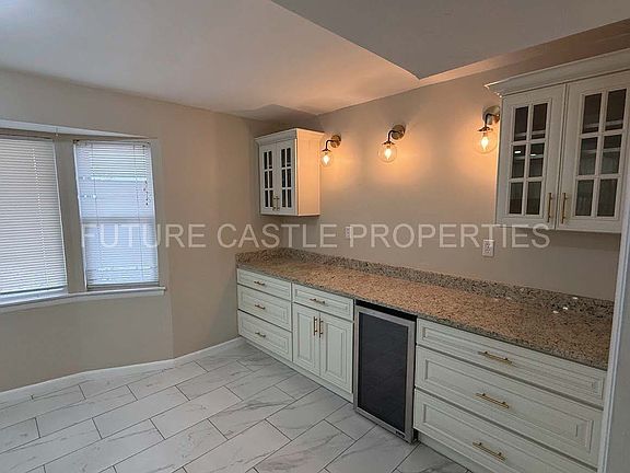 3rd image of 1901 Grande Blvd SE