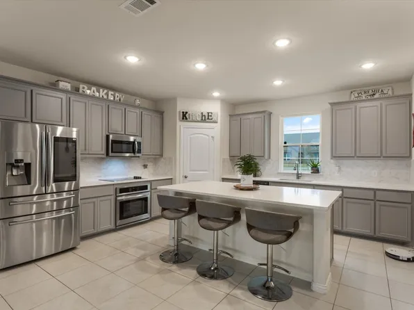 1009 Northern Oaks Ct, Springtown, TX 76082
