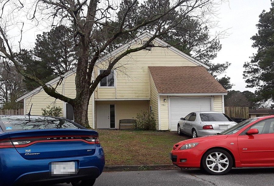 1st image of 784 Linden Ct