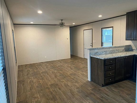 3rd image of 5011 Buffalo Ct N