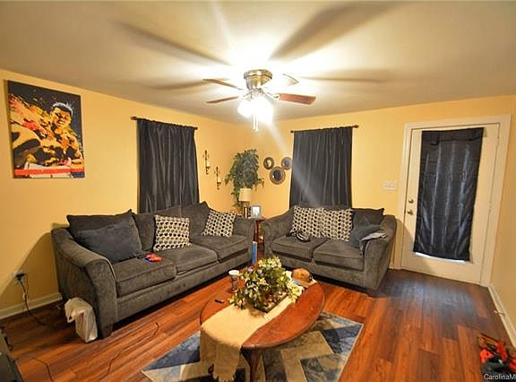3rd image of 1303 W 10th Ave #10