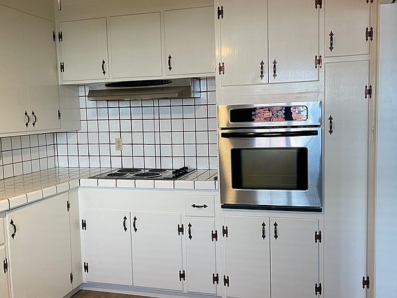 5th image of 3222 Moorpark Ave APT 1
