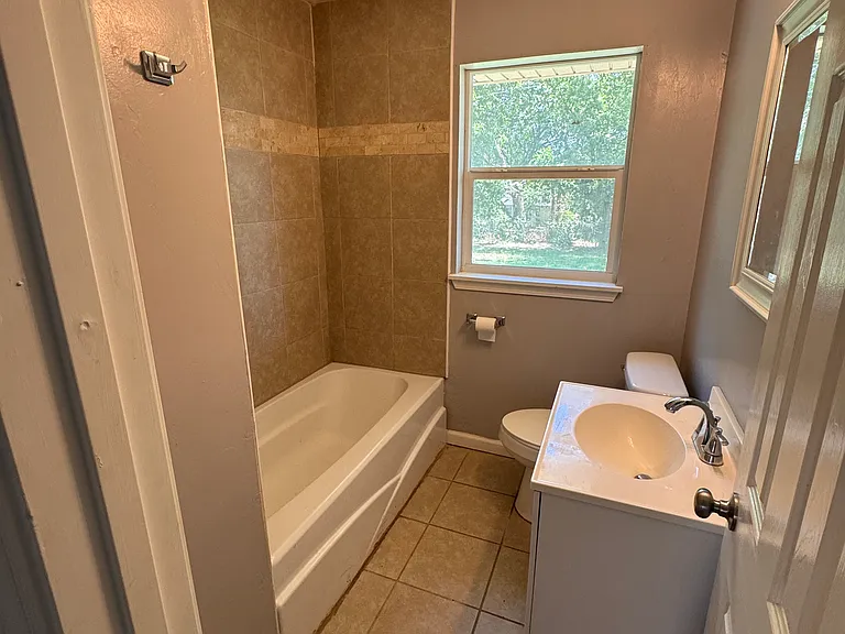 1303 Rickey Rd — Photo 6