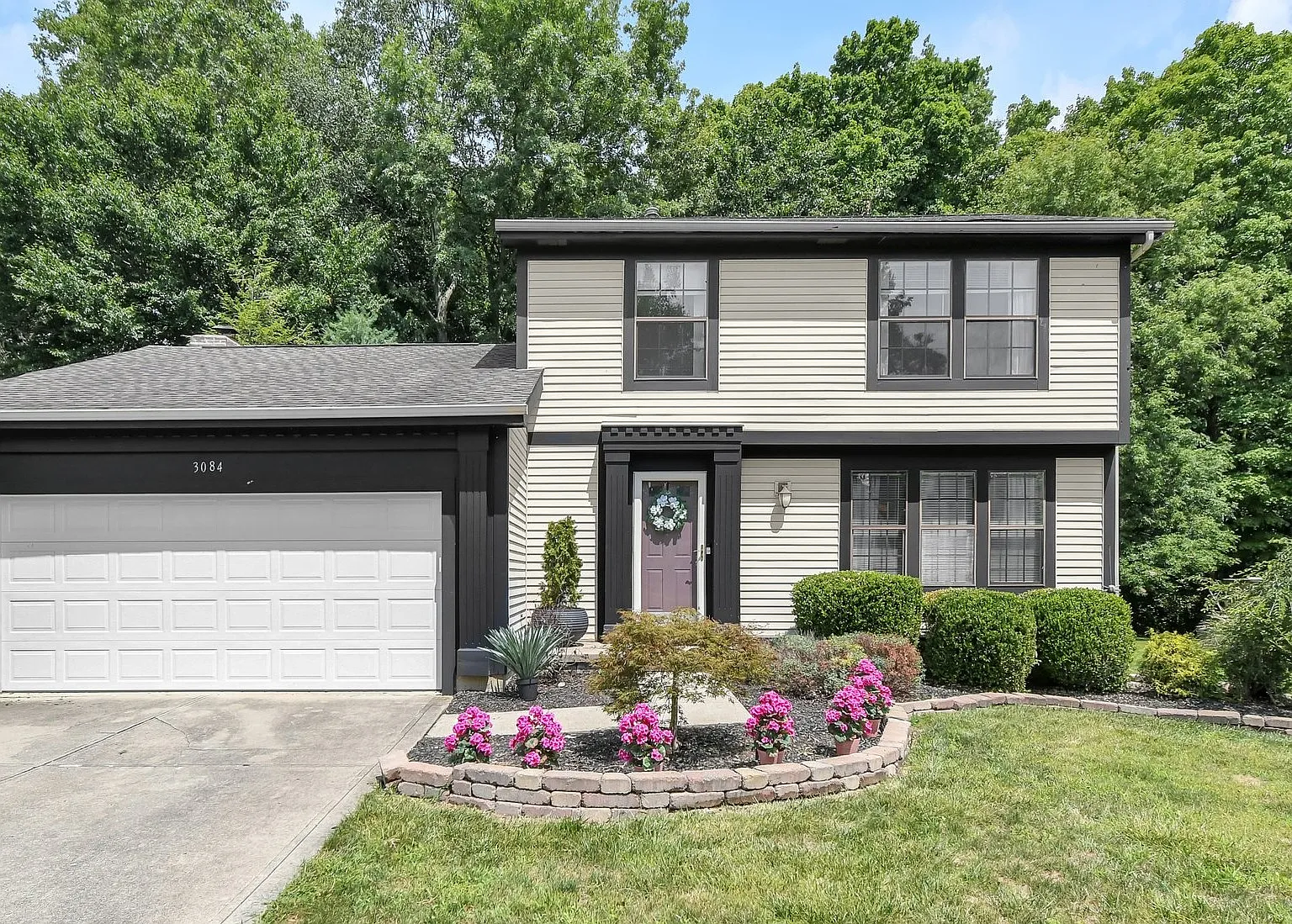 3 bed, 1.5 bath, 1576 sqft, $3,500 — Photo 1