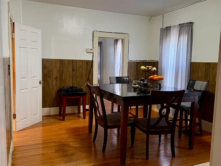 179 Warwick St — Photo 4