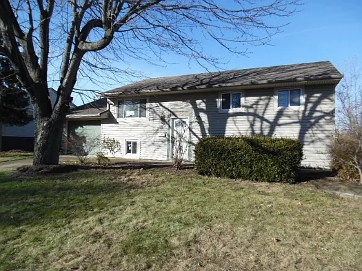 4766 Arnold Ave photo 1