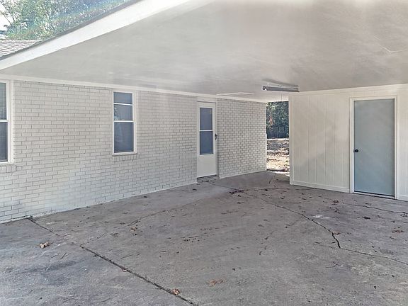 4th image of 5655 Bluefield Dr