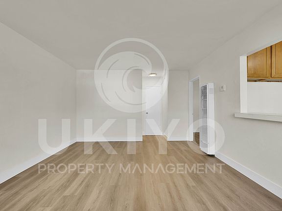 3rd image of 939 21st St #11321238