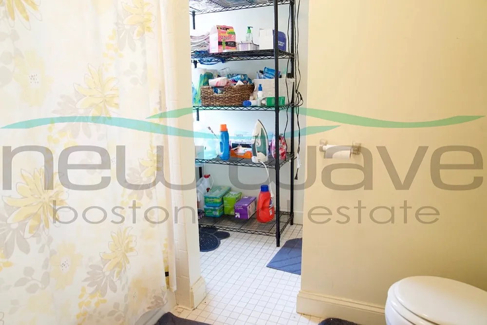 2 bed, 999 sqft, $3,800 — Photo 4