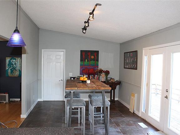 5th image of 65 Leicester Dr