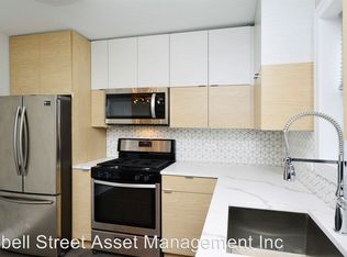 3124 N Broadway St #2R, Chicago, IL 60657