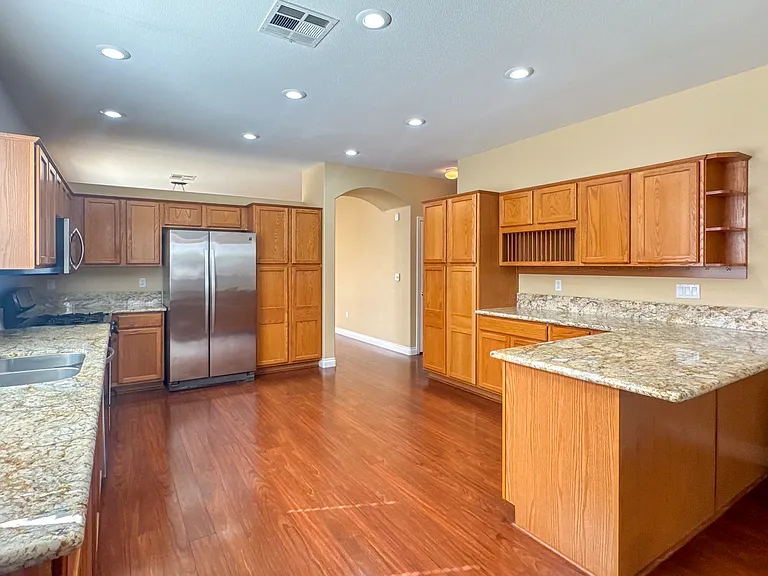 10724 Windrose Point Ave — Photo 11