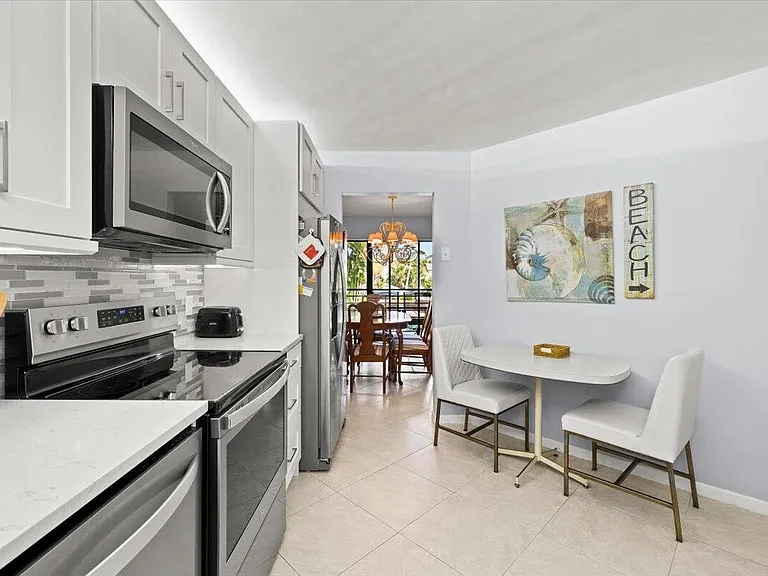 5851 Camino Del Sol #203 — Photo 3