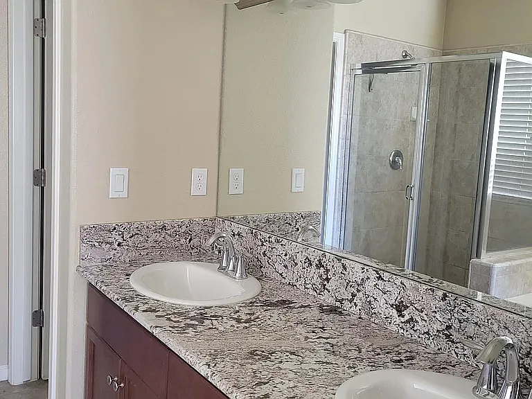 3457 Lansing Ave — Photo 6
