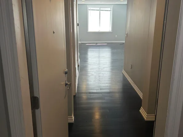 615 S Washington Ave #B, Royal Oak, MI 48067