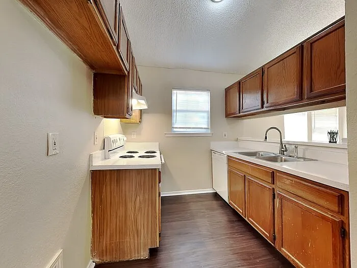 4030 Rustic Trl — Photo 10