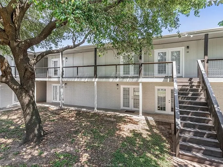3914 Old College Rd — Photo 4