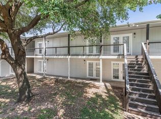 3908 Old College Rd, Bryan, TX 77801