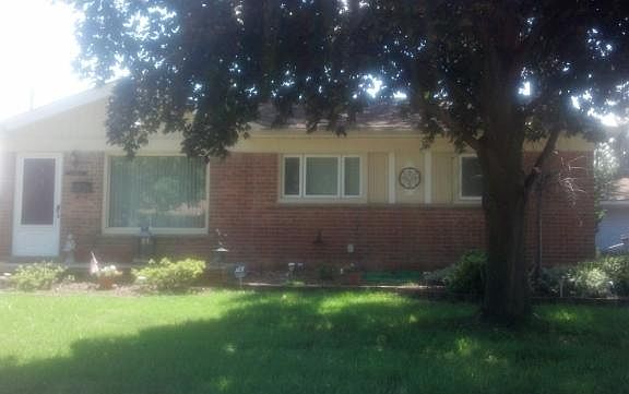 5th image of 33659 Pierce St