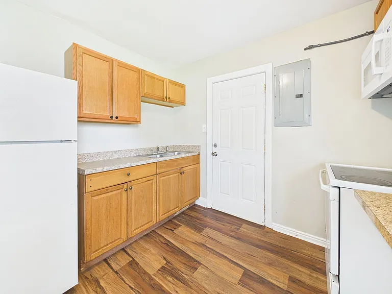 2907 Creighton Rd — Photo 16