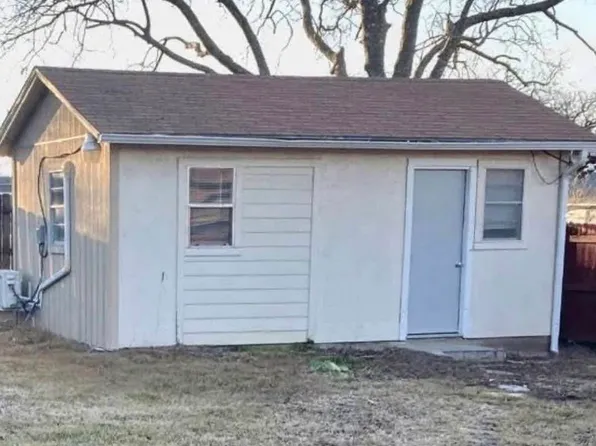 404 N Fairview St, Keene, TX 76059