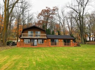 9109 N Lake Dr, Manitowoc, WI 54220